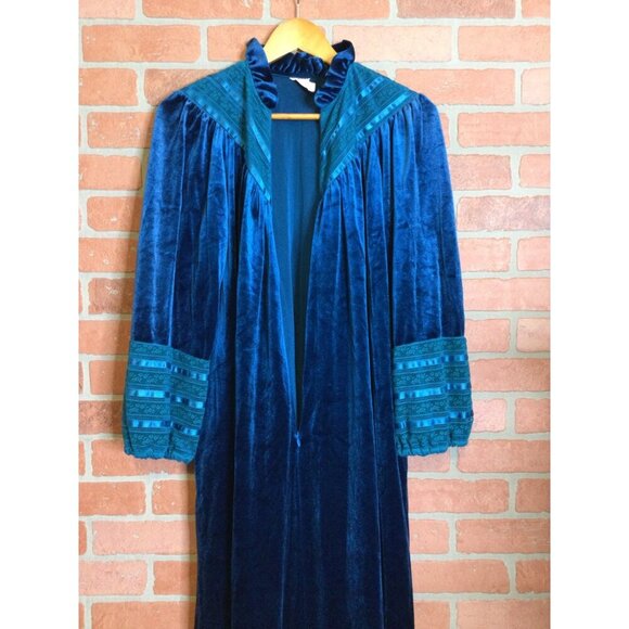 Vintage Gilligan O'Malley Women's Velour Quarter-Zip Long Robe Ruffled Neck SZ M - Picture 6 of 8